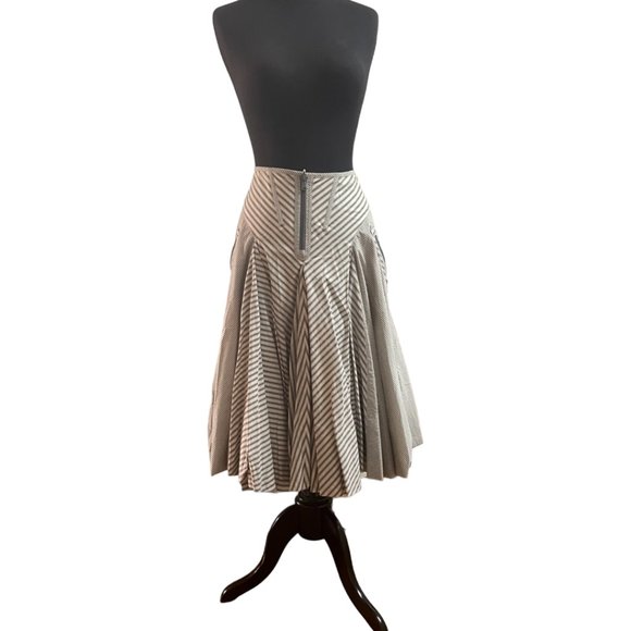 Donna Karan Dresses & Skirts - Donna Karen Striped Natural and Gray Pouf skirt Size 6